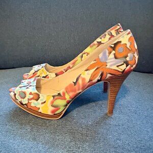 Nine West Danee Multicolor Floral Peep Toe Platform Pumps